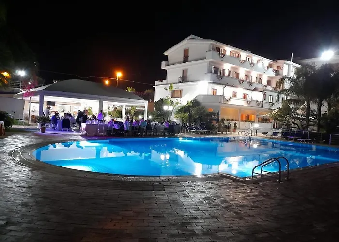 Il Corsaro 3* Le Castella (Calabria)